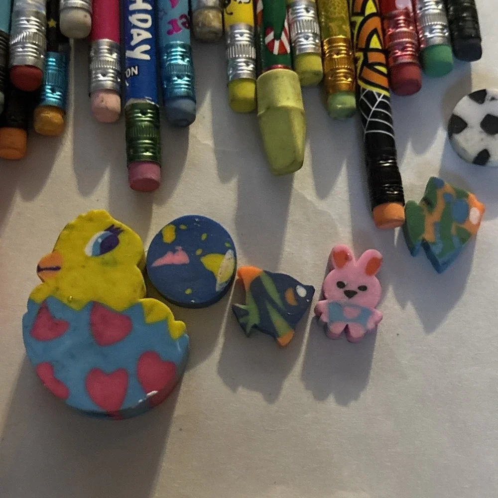 Lot of 80's Vtg‎ Pencils w/ Toppers Variety Holidays Animals  Cartoon